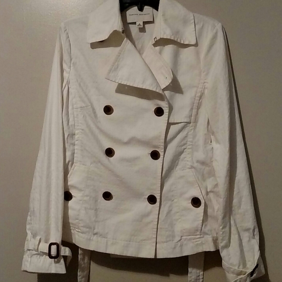 Banana Republic Jackets & Blazers - Banana Republic Trench Coat.